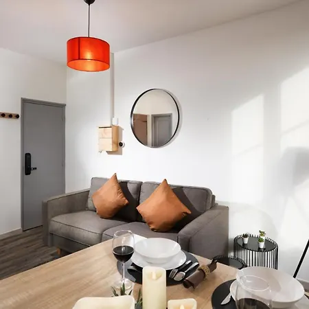 N2 Des Etudes Cosy Hypercentre Wifi Conciergeriedamecarcas Διαμέρισμα